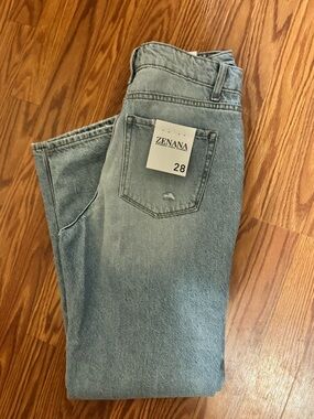 Zenana Outfitters Light Wash Straight Leg Jeans